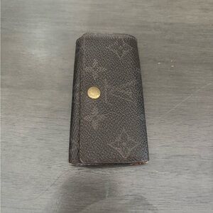 Louis Vuitton Monogram Key Holder (Pre loved)